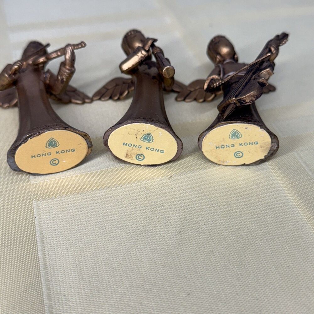 Vintage Hard Plastic Musical Angel Ornament Trio Made in British Hong Kong - Picture 8 of 13